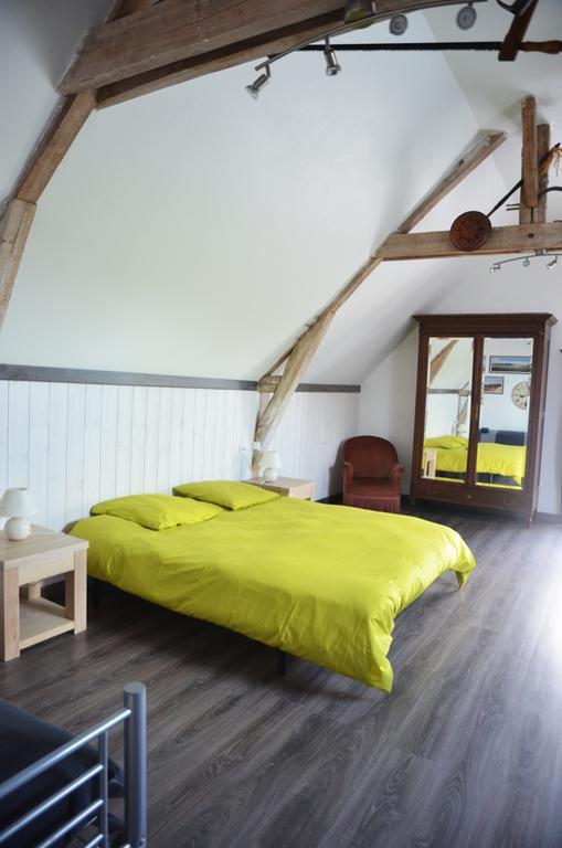 Bed and Breakfast La Petite Ferme Mazé Zimmer foto